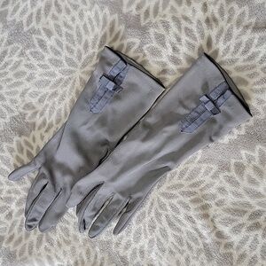 Vintage Hand Dyed Ladies Gloves in Grey Size 6